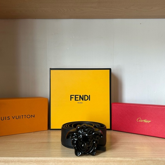 Versace Medusa Black Leather Belt - Picture 2 of 3